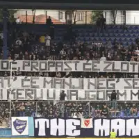 Manijaci poruka mladicu