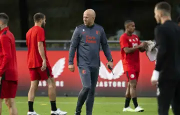 Arne Slot 1 e1761312381264 872x605