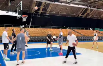 Kosarkasi Dubaija trenirali pred utakmicu sa Zvezdom zetra