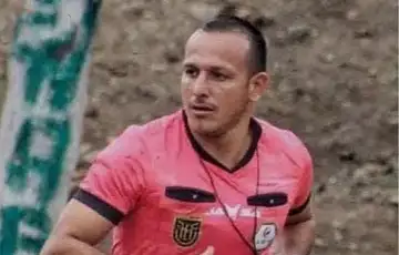 Ekvador Javier Ortega Nogometni sudija ubijen pred igračima i gledateljima nakon što su nasilnici upali na teren