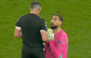 Gianluigi Donnarumma Pao na koljena i molio sudiju da poništi gol Evertonu
