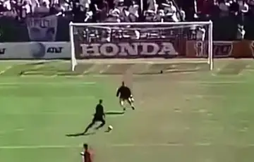 Trenutak izvodenja penala u MLS u 90 tih