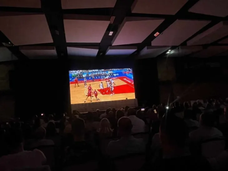 Toni kukoc premijera 768x576