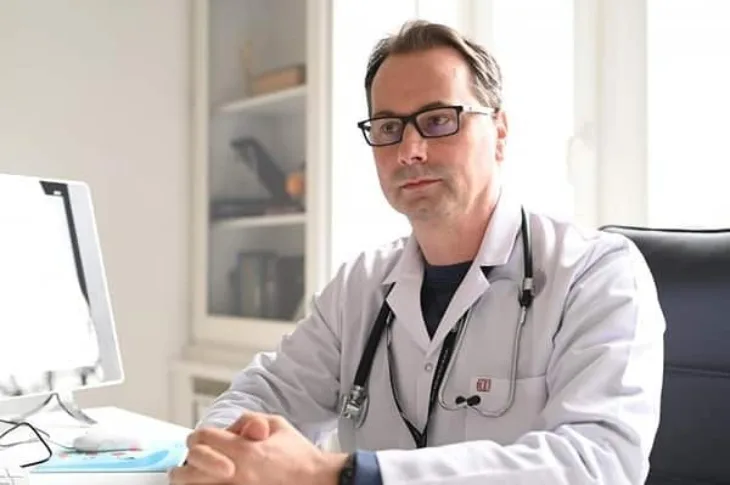 Dr Midhat Nurkić