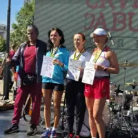 Amela Trožić Dtuga zdesna, tri puta najbolja sportistkinja Sanskog Mosta