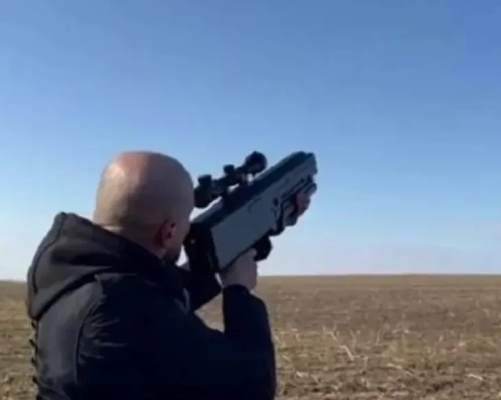 Pistolj za dronove