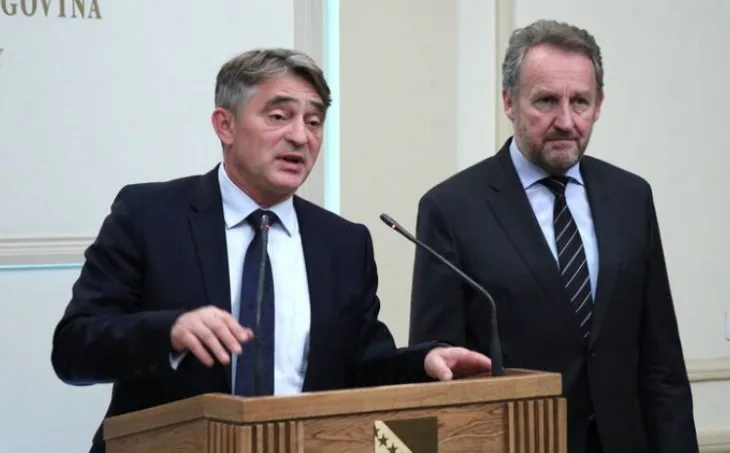 Bakir komsic