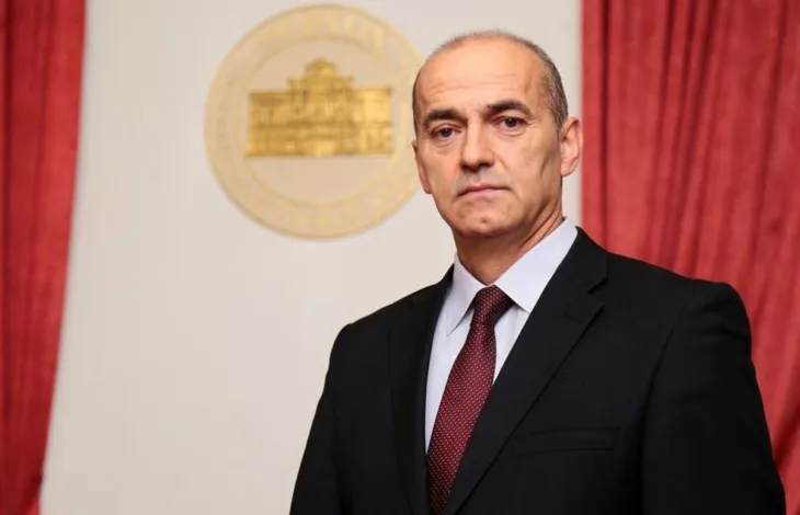 Rifat skrijelj