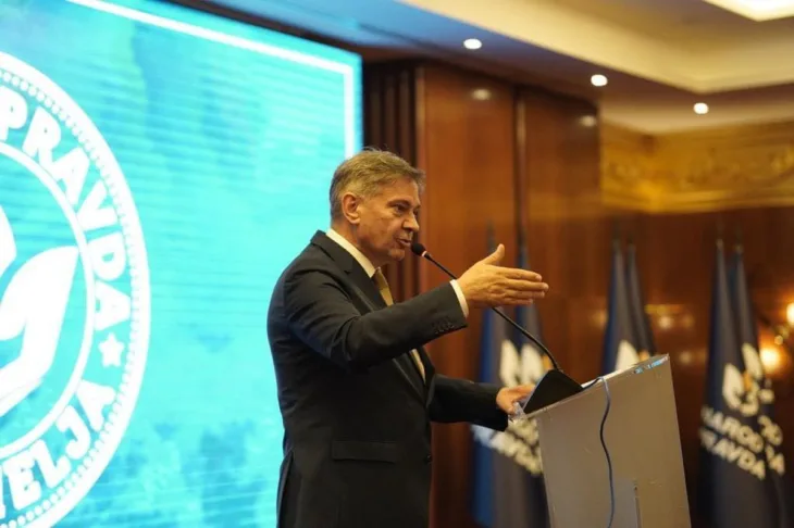 Denis zvizdic