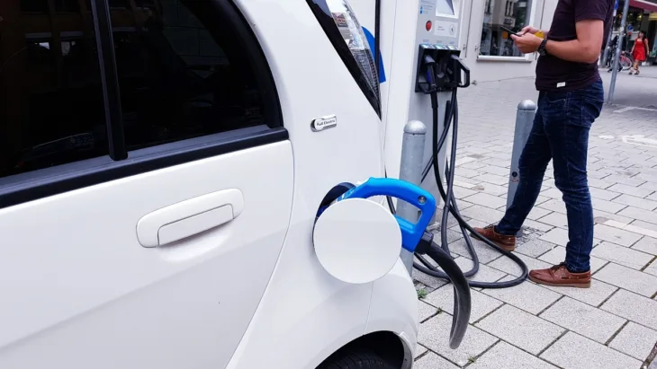 Electric car g5bf520a46 1280