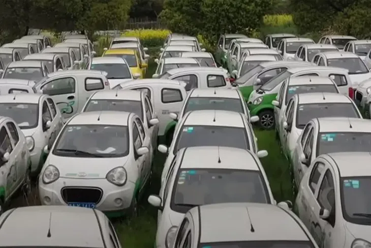 Elekticni kineski auto