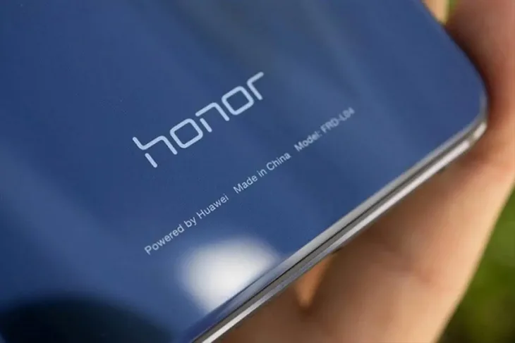 Honor mobitel