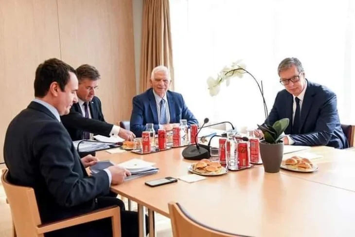 Vucic lajcak