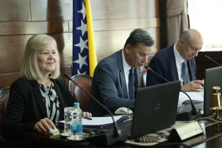 Vlada fbih