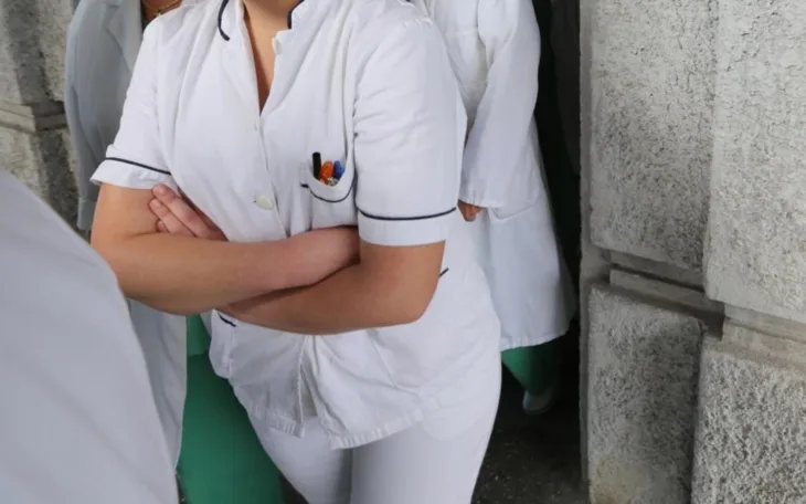 Med sestre