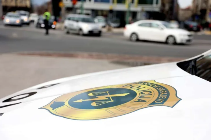 L 6e5829a4b9b78211592ae0b17937e4f9