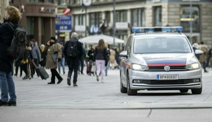 Policija bec