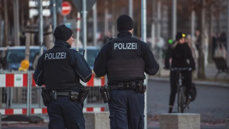 Police g11e2bcf9e 1280