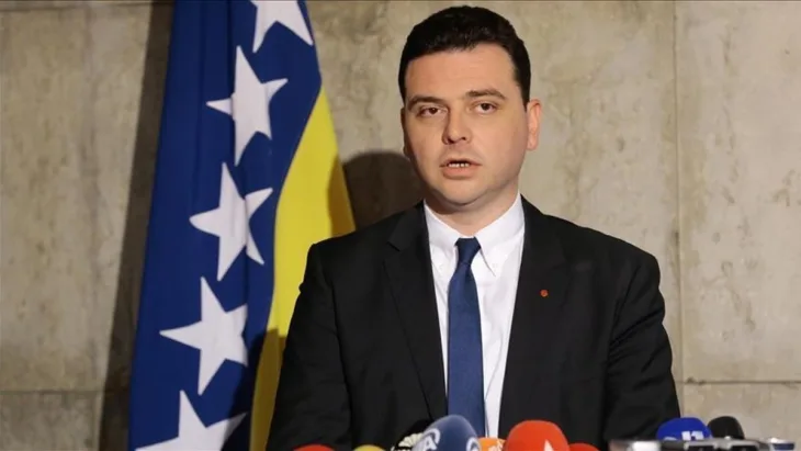 Sasa magazinovic AA