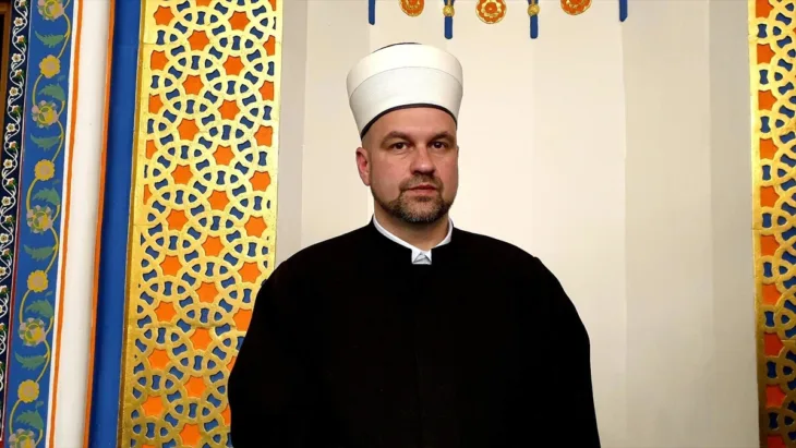AA 20230408 30796758 30796757 MIRALEMEF HODZIC SEDAMNAEST DZAMIJA U FOCI SVJEDOCE O BEDRU I FETHU