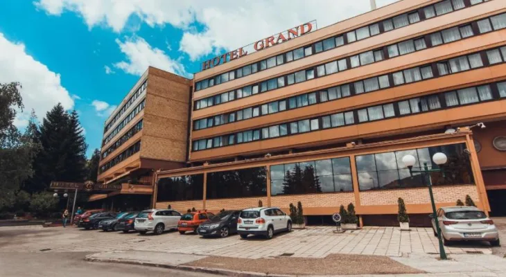 Grand