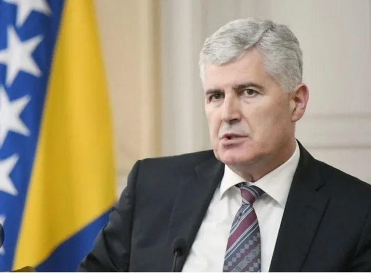 COVIC SLIKA