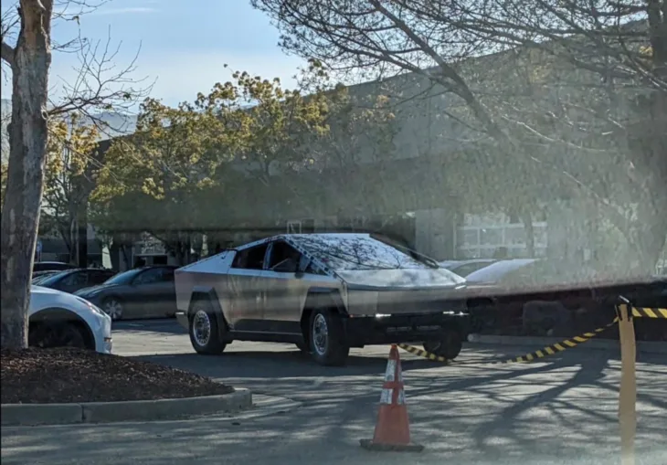 Cybertruck 1