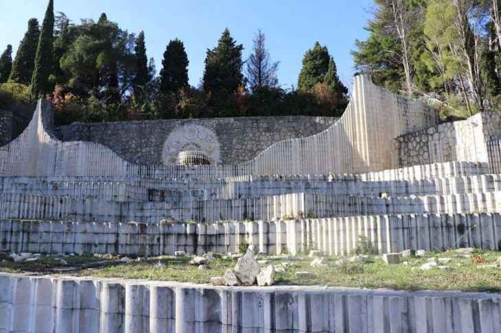 Partizansko groblje mostar
