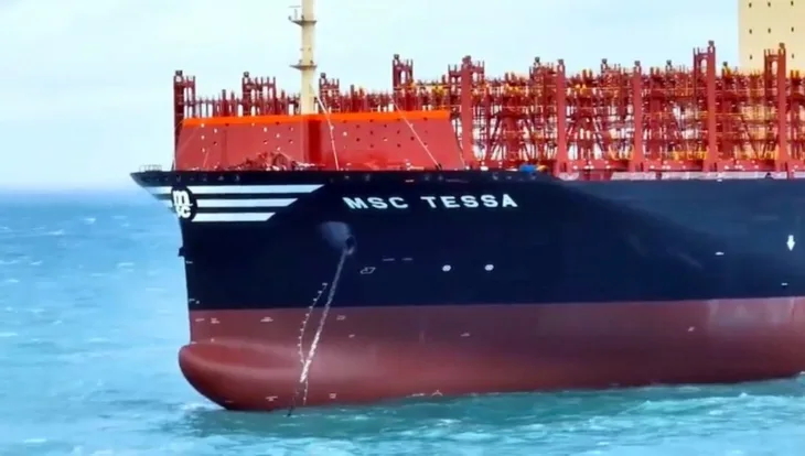 62522189 kontejnerski brod msc tessa