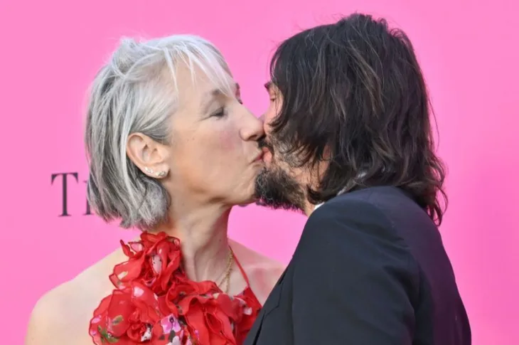 Kean reevs kiss