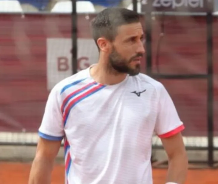 Dzumhur