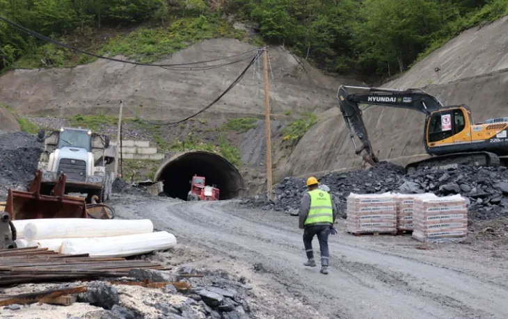 Tunel hranjen foto Mreže