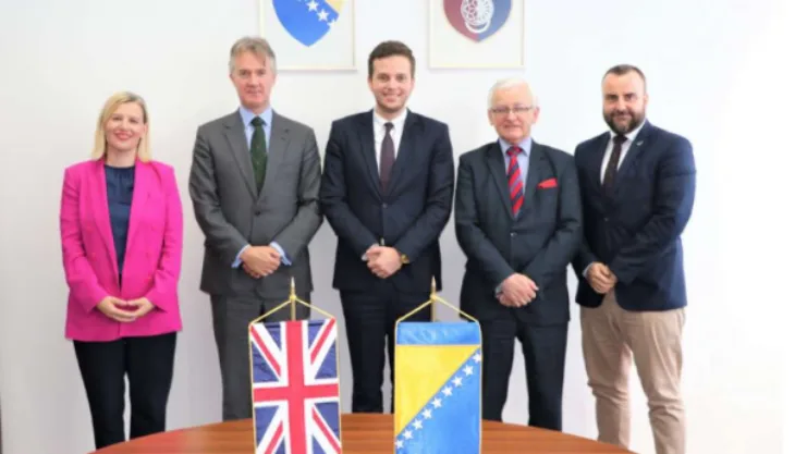 UK premijer KS