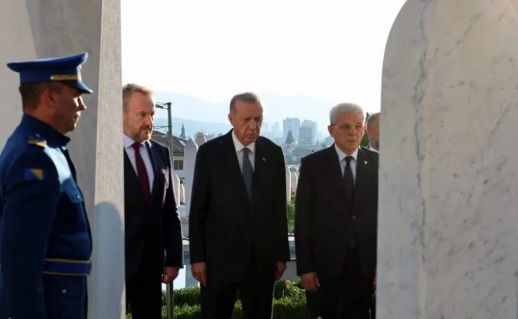 ERDOGAN POSJETIO SEHIDSKO MEZARJE KOVACI