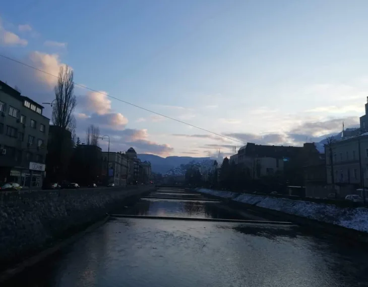 Oblacno sarajevo skenderija