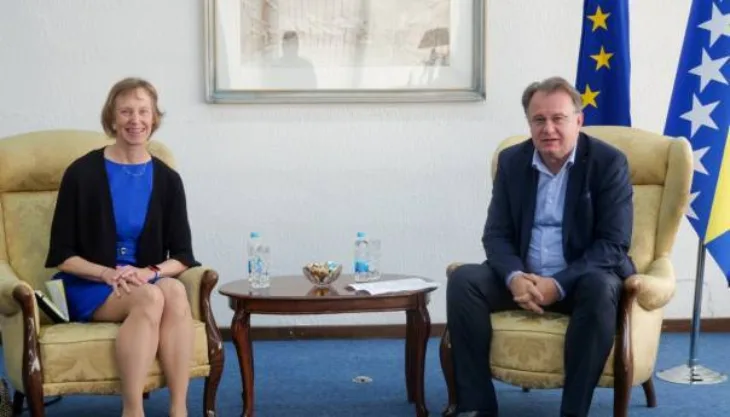 Premijer niksic sa direktoricom usaid a o prioritetima vlade fbih niksic1 647608263c040