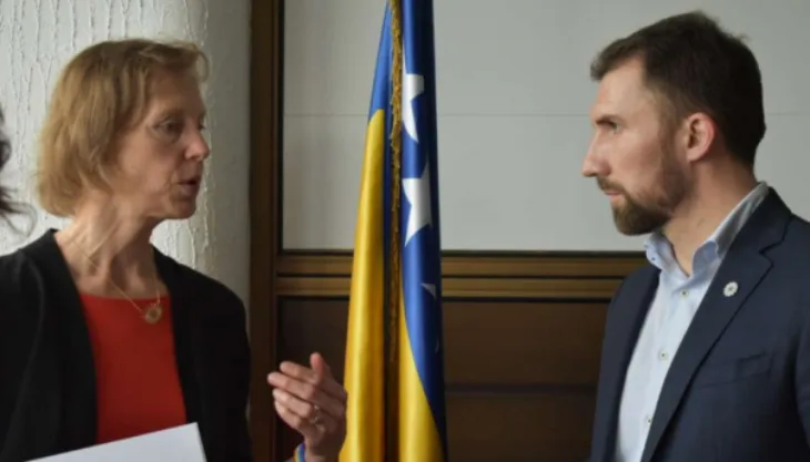 Delic sa seficom misije usaid a