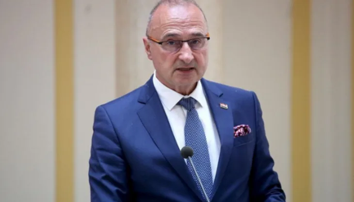 Radman Gordan Grlić Radman.