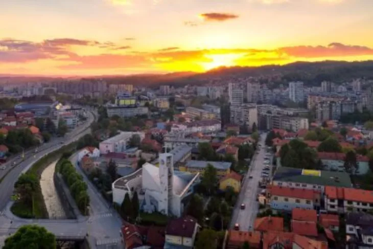 Tuzla 427x285 Tuzla ba