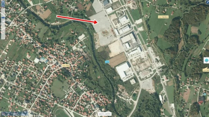 Robot vitez zemljiste
