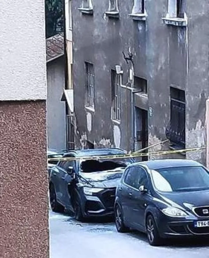 Pozar auto