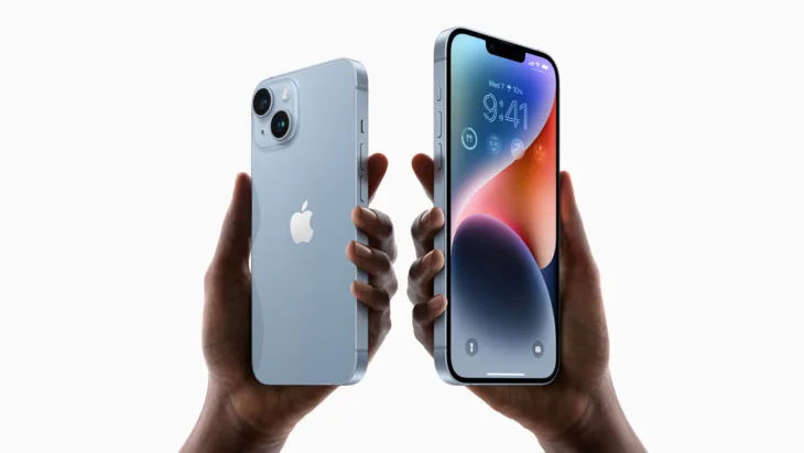 Apple i Phone 14 i Phone 14 Plus hero 220907 Full Bleed Image jpg large