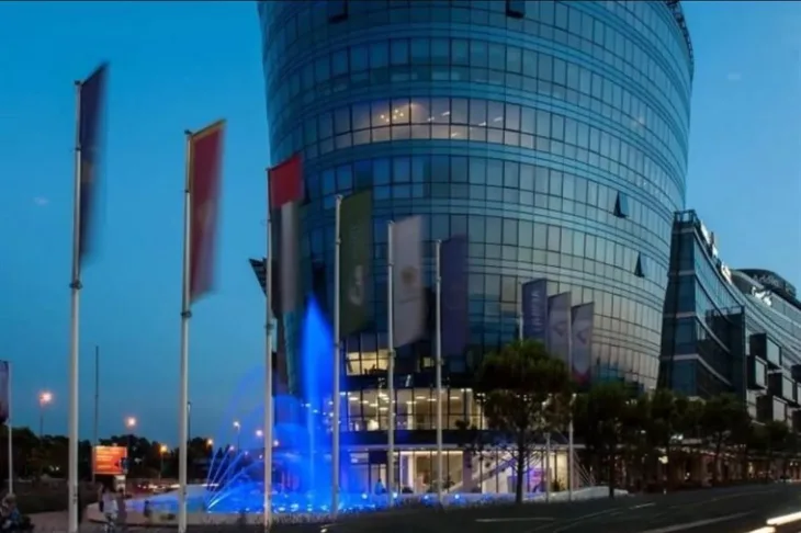 Capital plaza