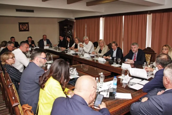 Dodik trojka hdz konjic