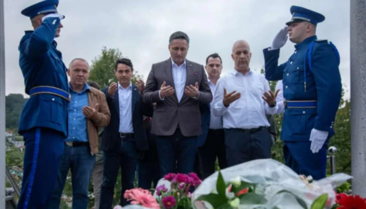 Becirovic u buzimu odao pocast heroju izetu nanicu pegenistvo 64ce8facb3bd3
