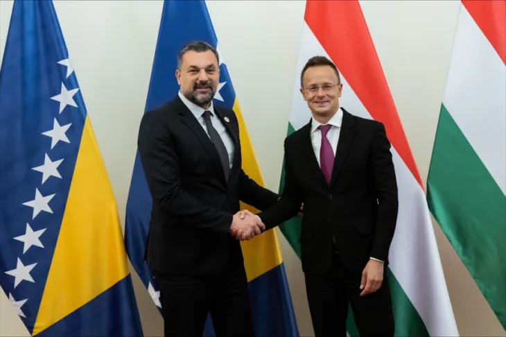 Konakovic szijarto