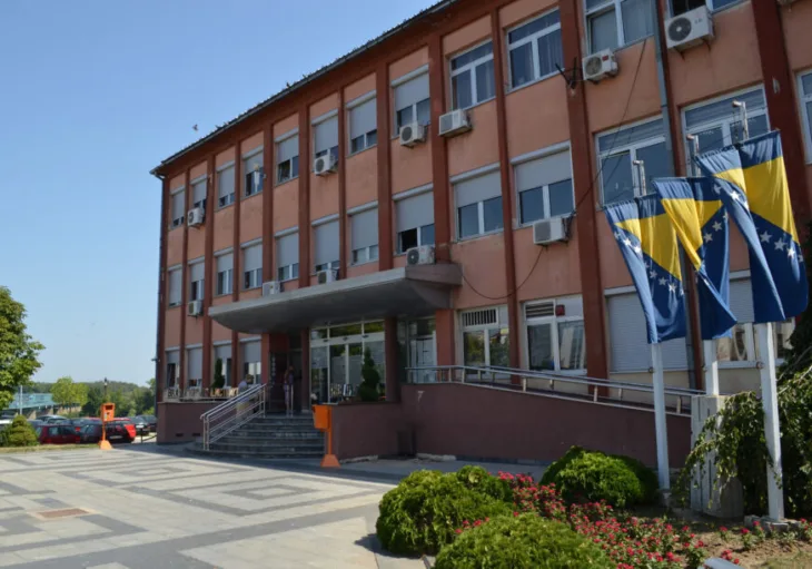 Zgrada Vlada Brcko