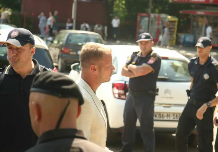 Protest grada stara autobuska stanica foto s pasalic 7 scaled 872x610