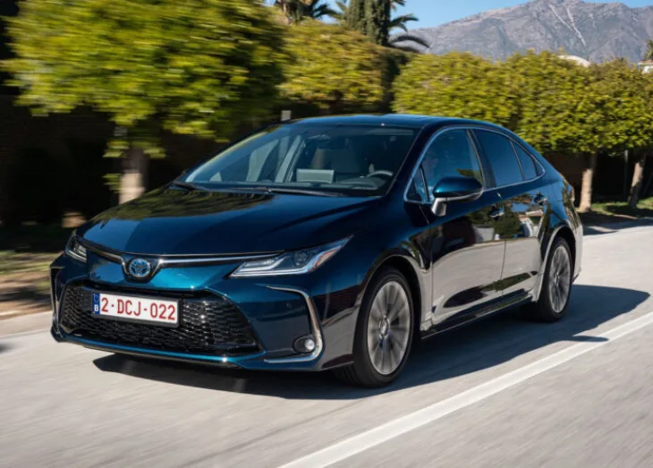Toyota Corolla Sedan EU Version 2023 1280 02 696x499
