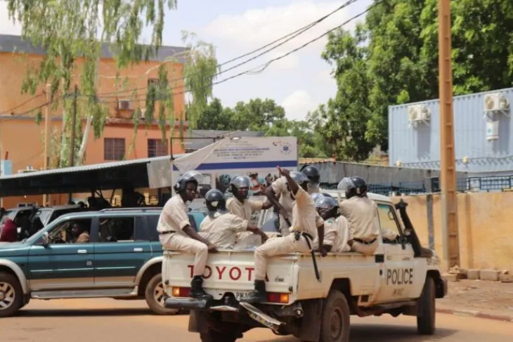 Niger vojnici 696x464
